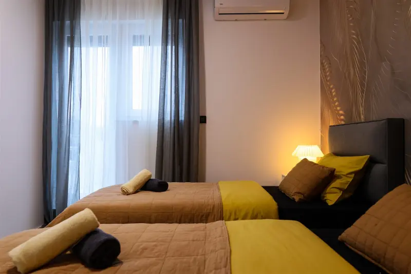 Apartment 4